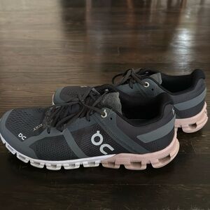 On cloud flow running shoe